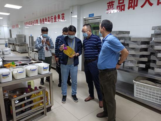 清城区市场监管局三措并举筑牢校园食品安全防线1.jpg